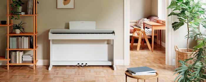 Yamaha Digitalpiano Arius YDP-145WH, mit drei Pedalen, Newsletter anmelden & Vorteile sichern